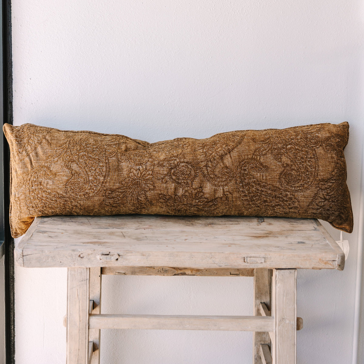 Savery Pillow
