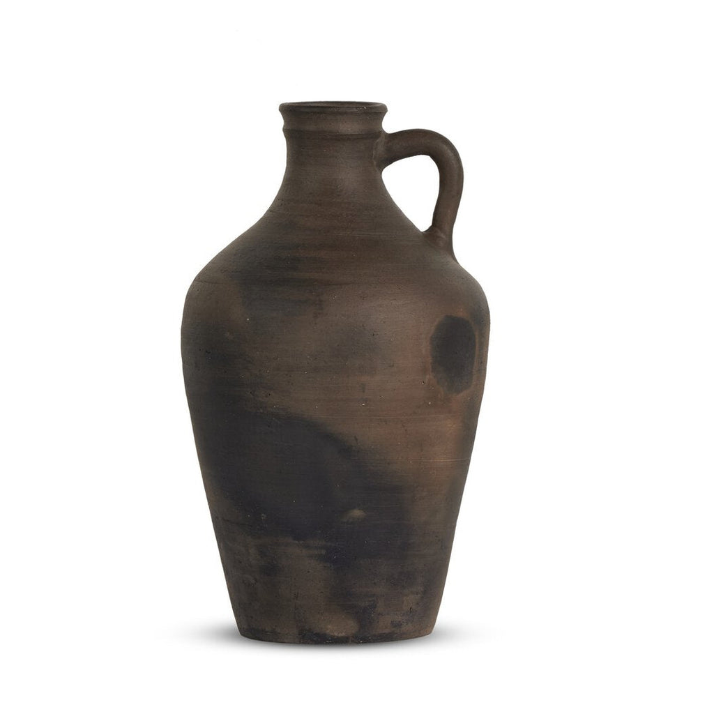 Kamari Vessel