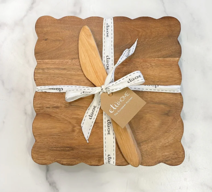 Small Square Scalloped Cutting Board with Spreader