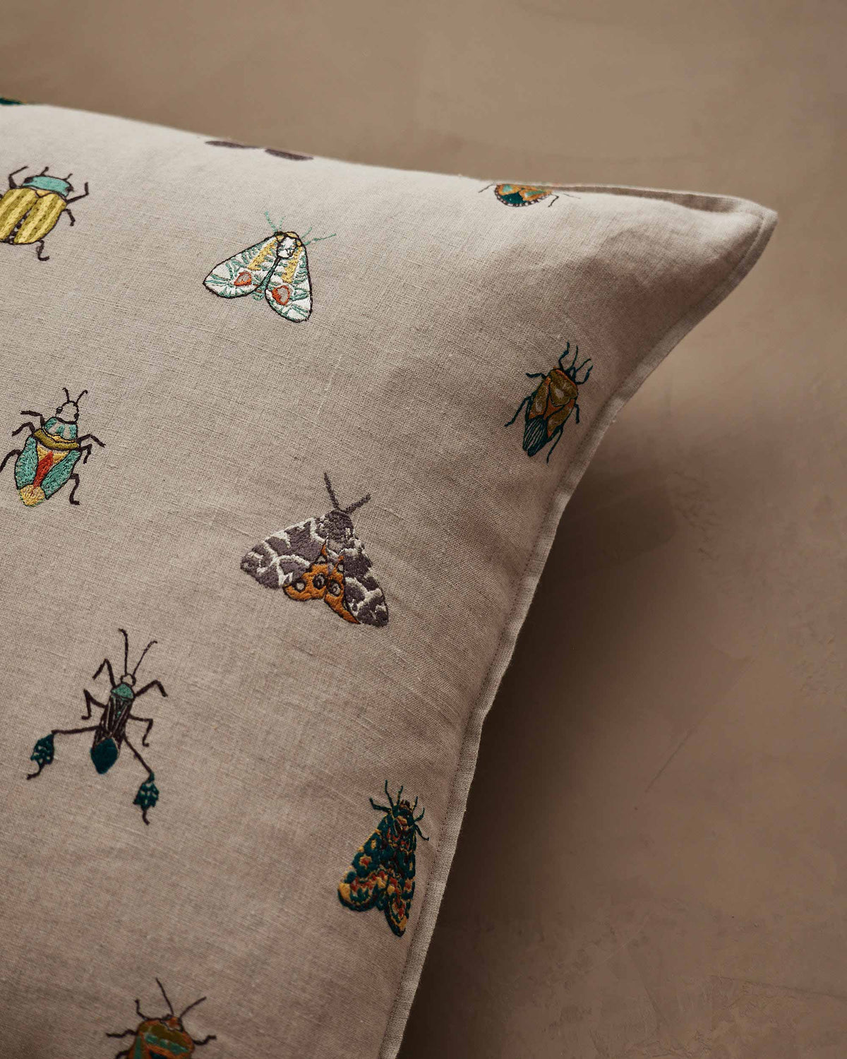 Wings Pillow: Cover with Insert