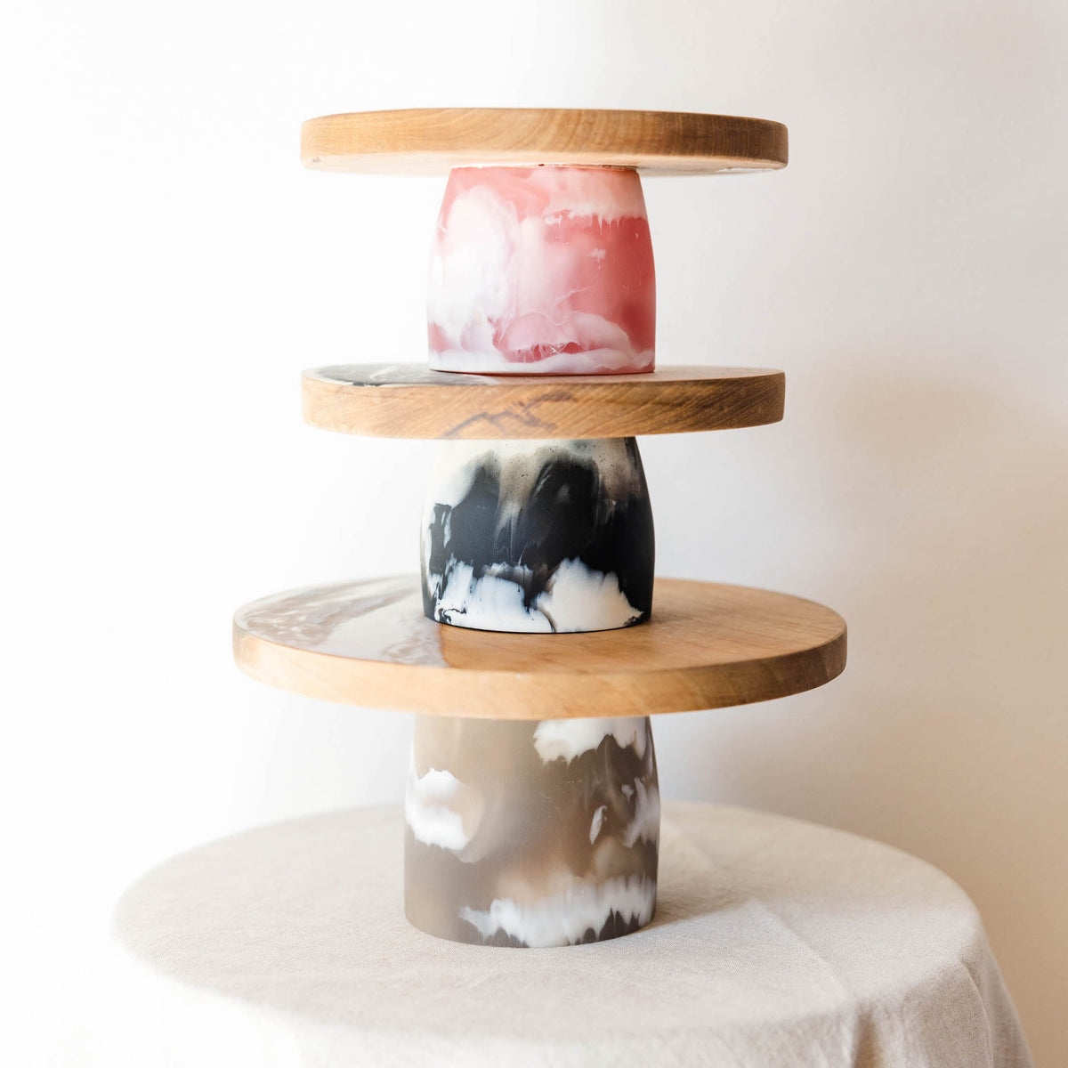 Austin Resin Teak Cake Stand