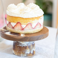 Austin Resin Teak Cake Stand